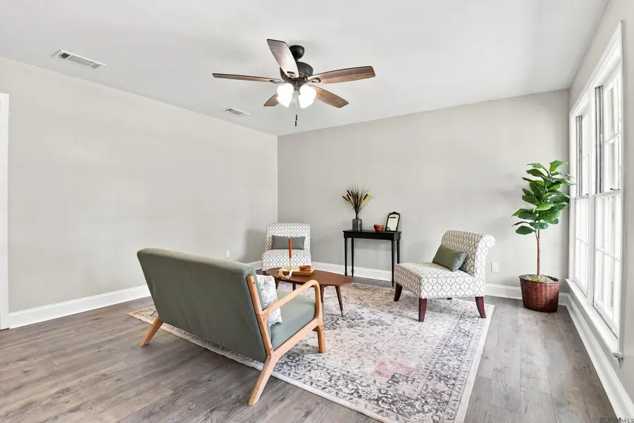 41253 Rhea St, Gonzales, LA 70737 - #2