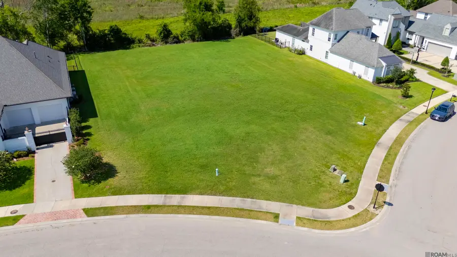 2044 Tiger Crossing Dr, Baton Rouge, LA 70810 - #2