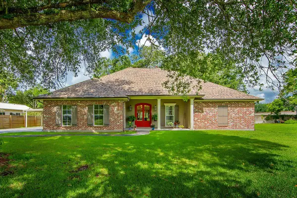 127 Horseshoe Rd, Schriever, LA 70395