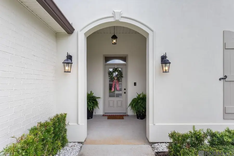 17831 Waterloo Dr, Baton Rouge, LA 70817 - #2