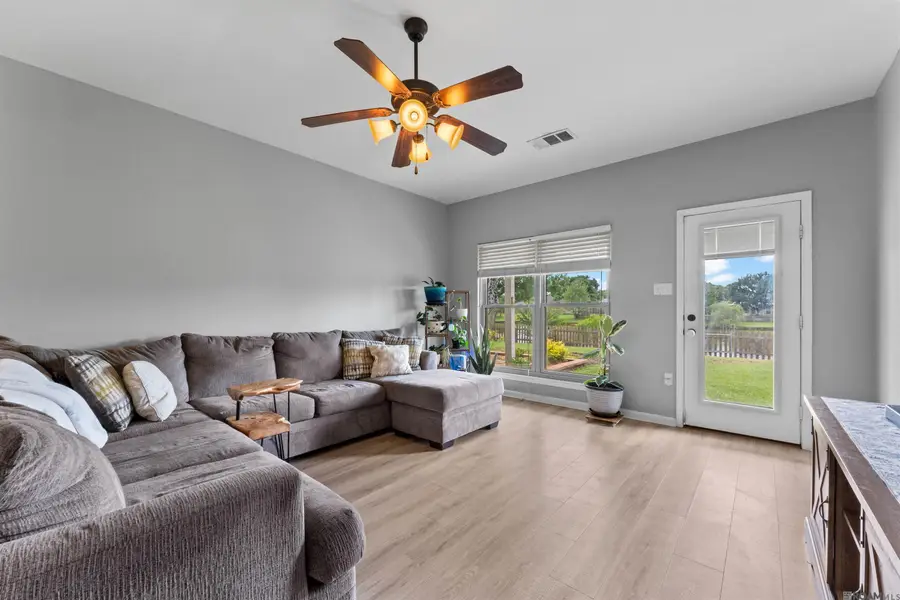 14362 Caribbean Dr, Gonzales, LA 70737 - #3