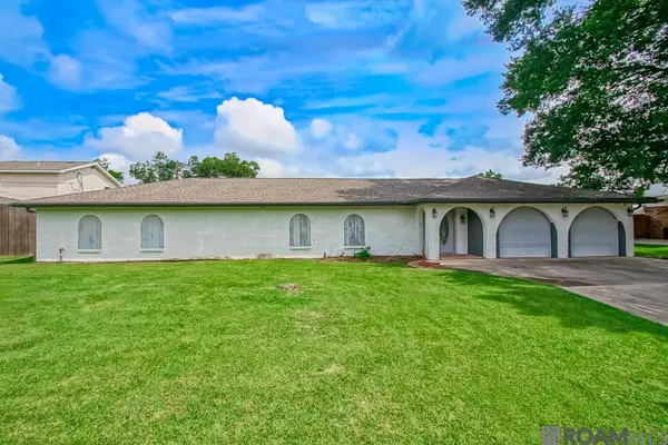 504 Walnut St, Laplace, LA 70068