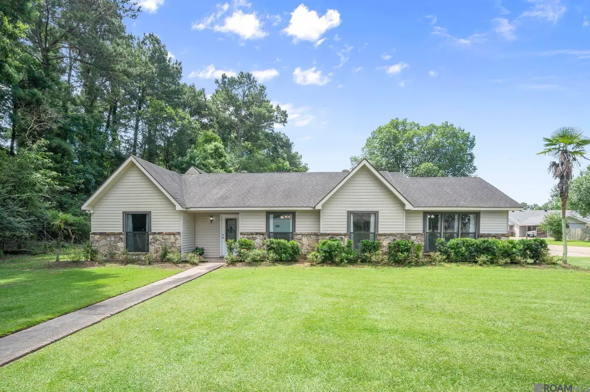 120 Lakewood Ave, Denham Springs, LA 70726 - #1