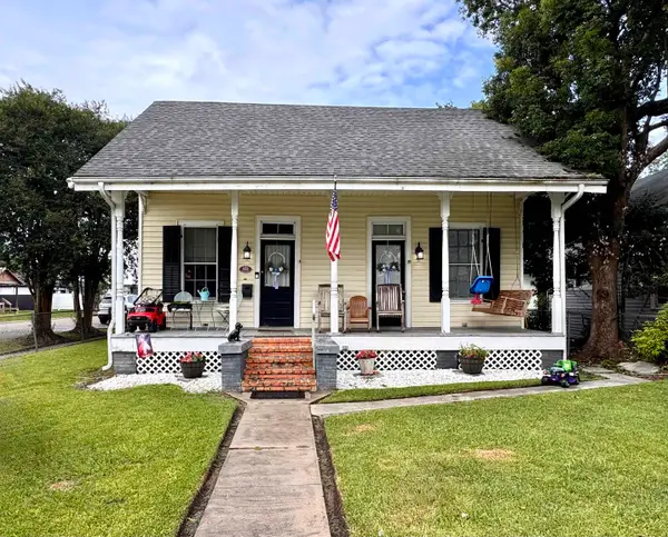 922 Fourth St, Morgan City, LA 70380