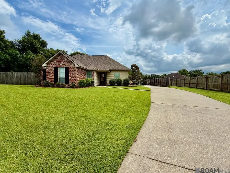 38548 East Court, Prairieville, LA 70769 - #2