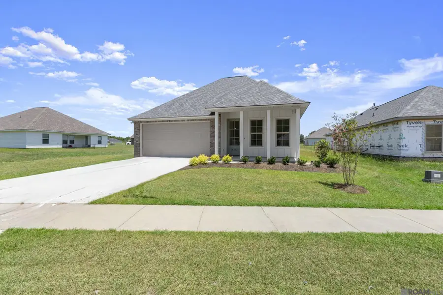 18756 Seabiscuit Ln, Zachary, LA 70791 - #2