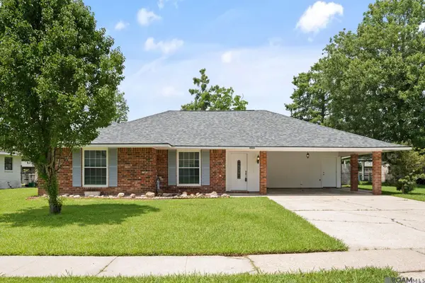 9924 Buttercup Dr, Baton Rouge, LA 70809