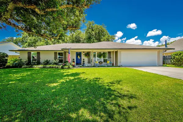 102 East Oaklawn Drive, Thibodaux, LA 70301
