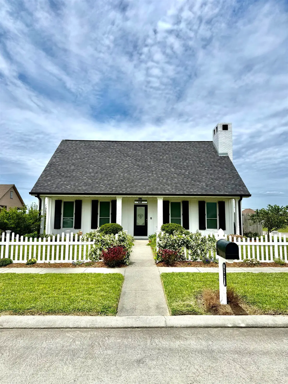 207 Woodwind Dr, Houma, LA 70360 - #1