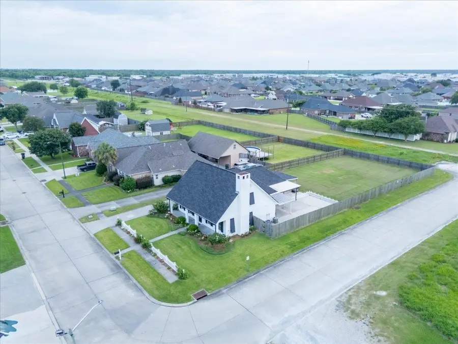 207 Woodwind Dr, Houma, LA 70360 - #2
