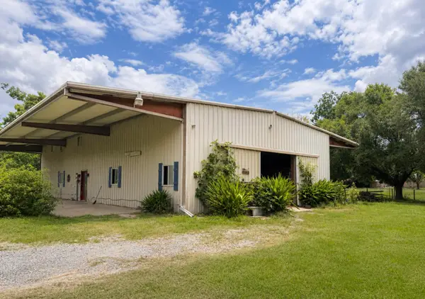 147 Redwood St, Labadieville, LA 70372