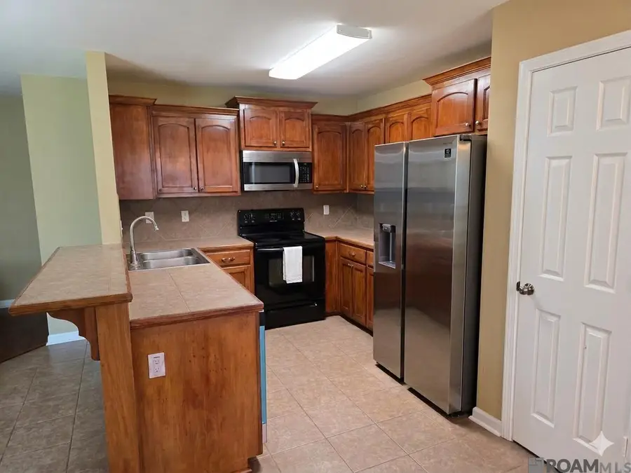 11561 Mary Lee Dr, Denham Springs, LA 70726 - #3