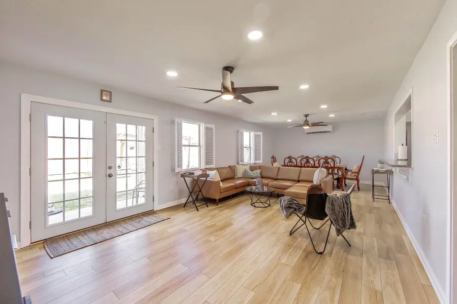 413 Tanglewood Dr, Houma, LA 70364 - #2
