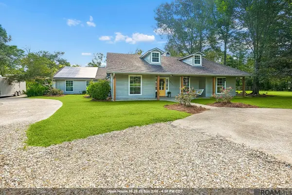 6822 Greenmeadow Dr, Greenwell Springs, LA 70739