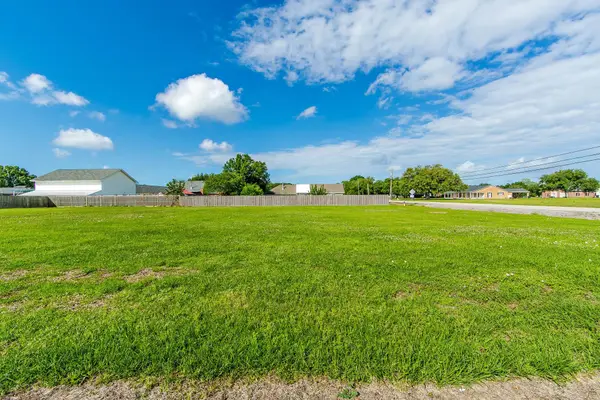102 Godchaux Drive, Houma, LA 70360