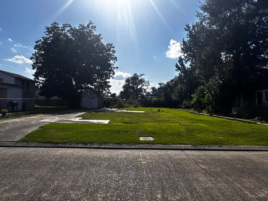 416 Antoine St, Houma, LA 70360 - #2