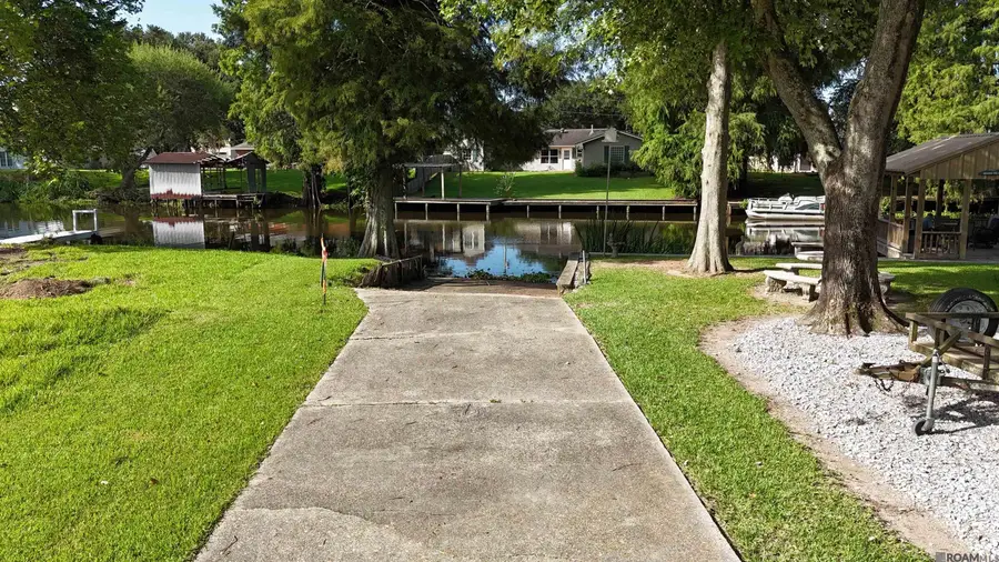 5205 Pecan Point Ln, Jarreau, LA 70749 - #3