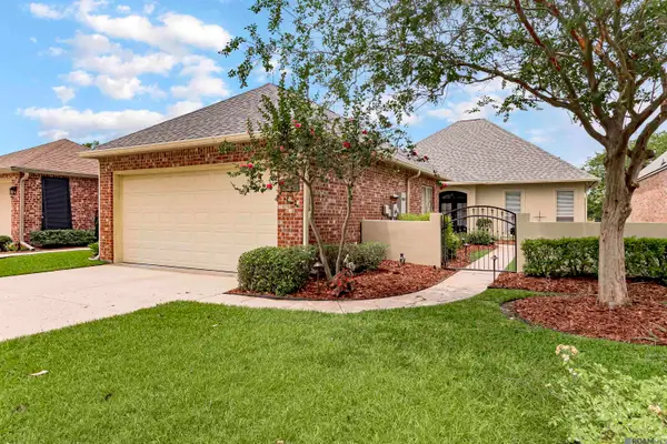 5427 Courtyard Dr, Gonzales, LA 70737