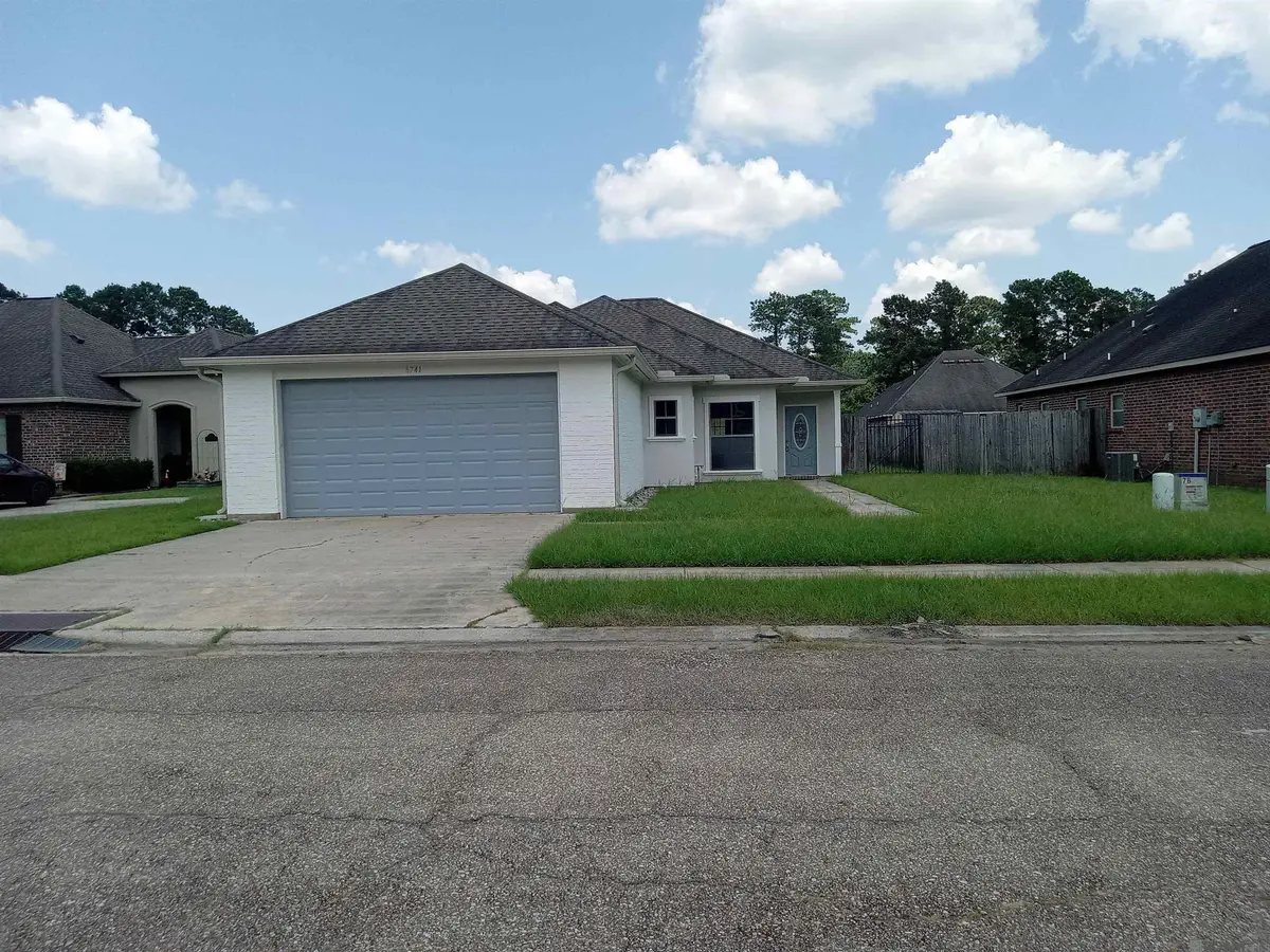 6741 Silver Springs Dr, Central, LA 70739 - #1