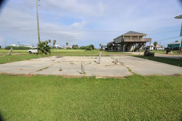 237 West Central Avenue, Grand Isle, LA 70358