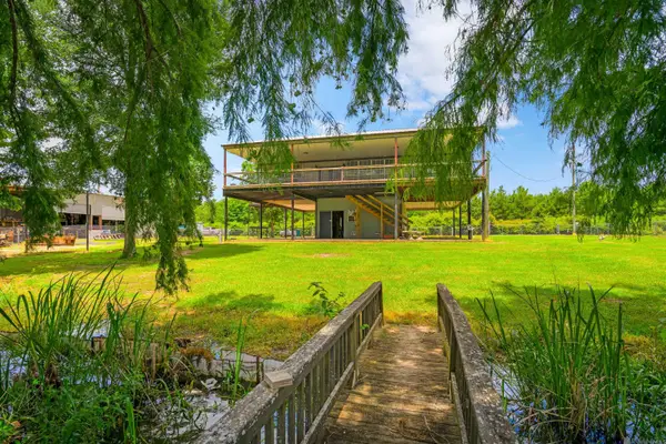 687 Estate Dr, Jonesville, LA 71343