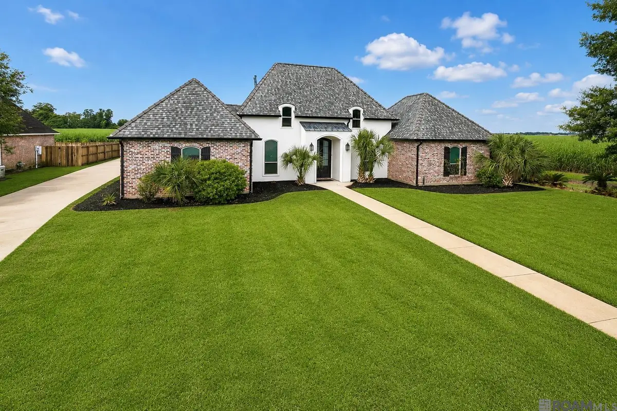 143 Rosebud Dr, Port Allen, LA 70767 - #1