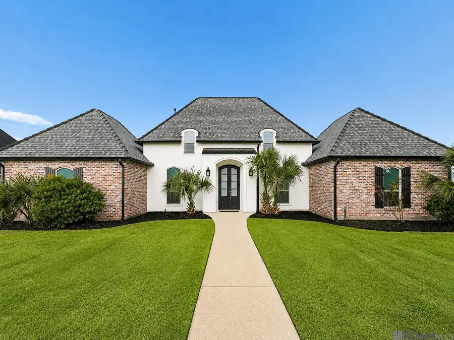 143 Rosebud Dr, Port Allen, LA 70767 - #2
