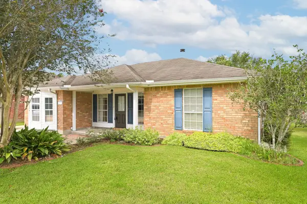 121 Rosedown Dr, Thibodaux, LA 70301