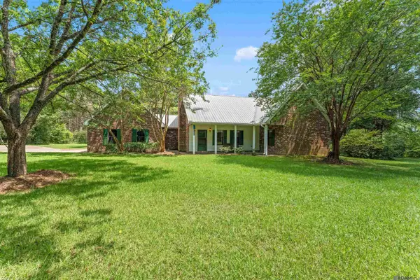 11973 Hamilton Rd, St Francisville, LA 70775