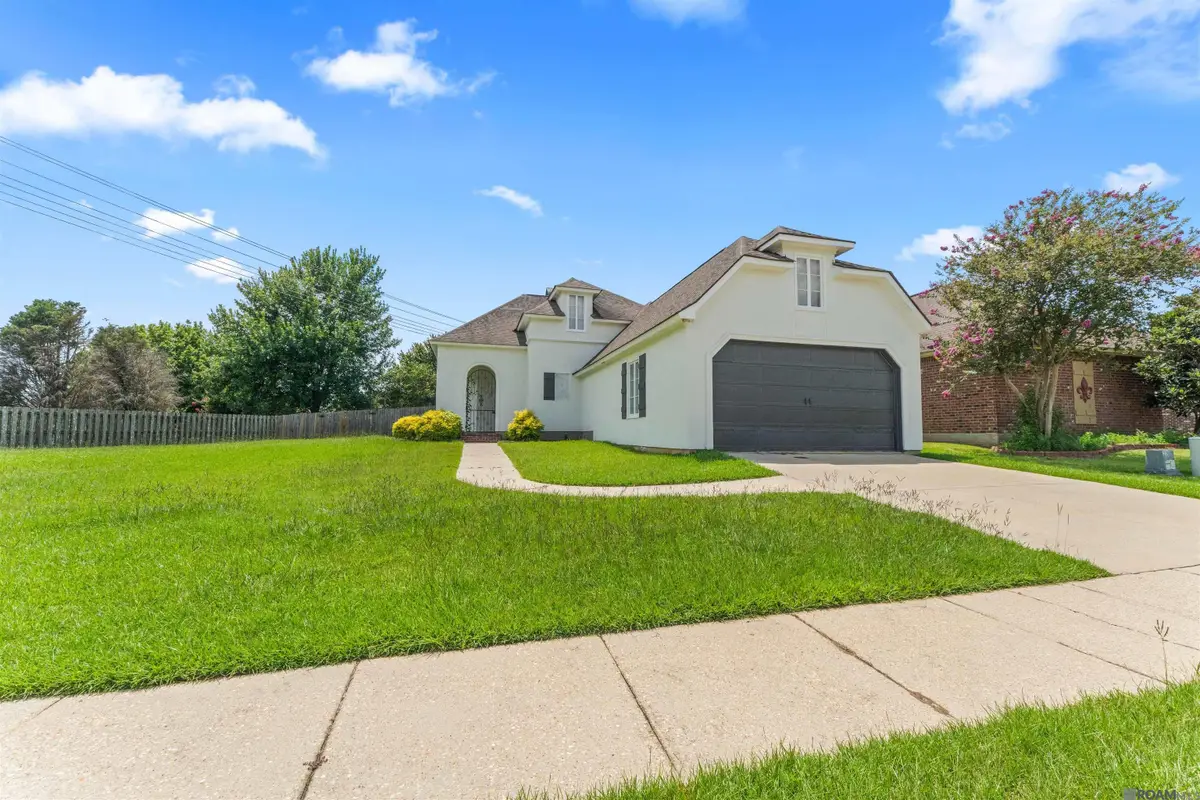 3981 Driftwood Dr, Zachary, LA 70791 - #1