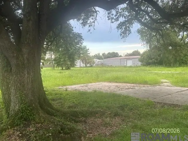 710 S Pleasant Ave, Gonzales, LA 70737 - #1