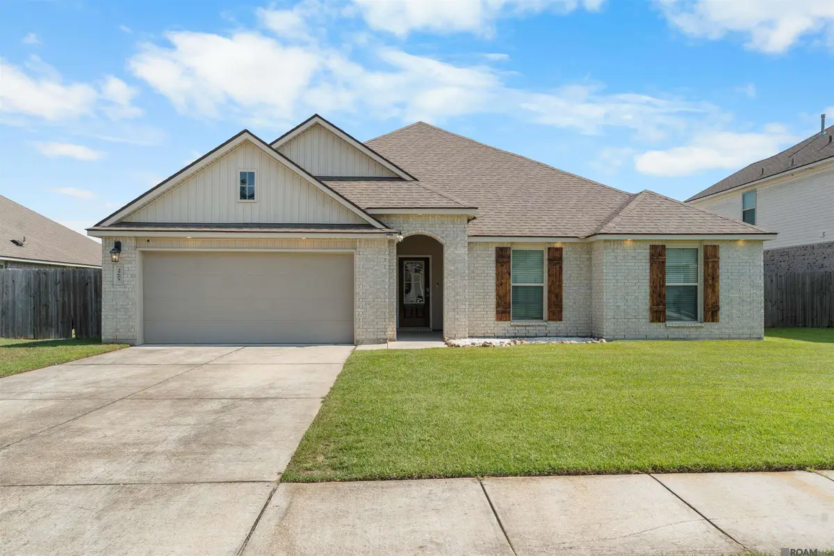 35605 Vandora Dr, Denham Springs, LA 70706 - #1