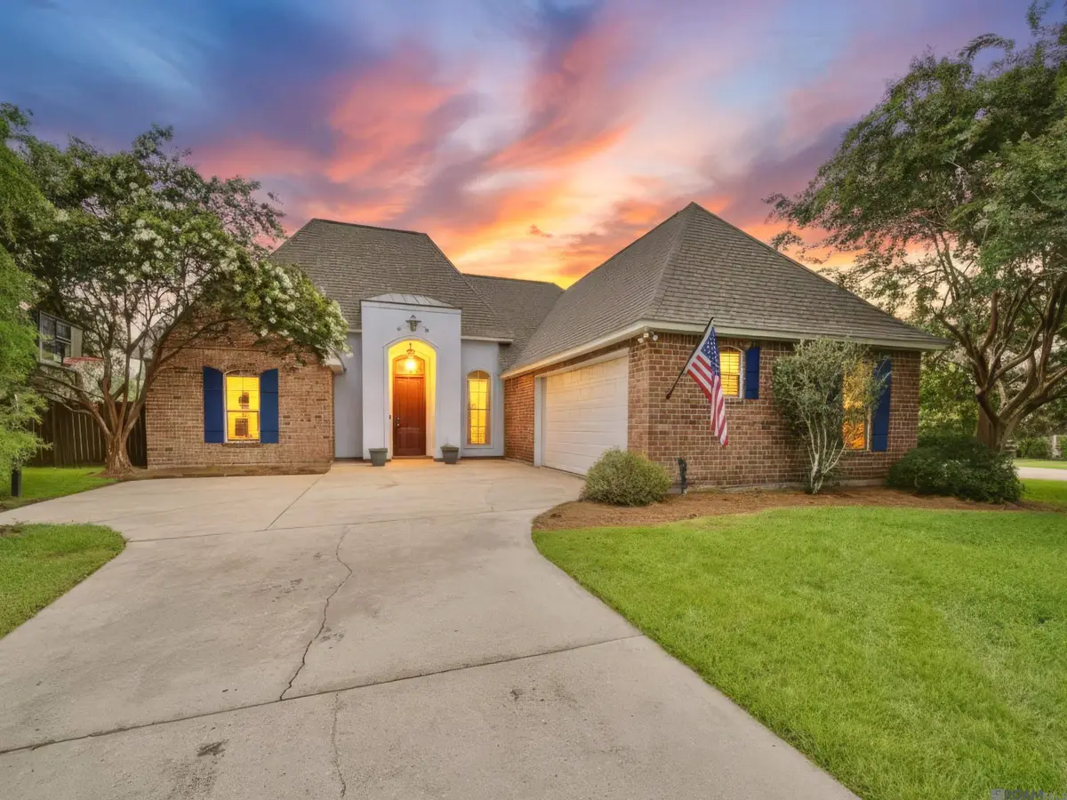 38631 Red Bud Ln, Denham Springs, LA 70706 - #1
