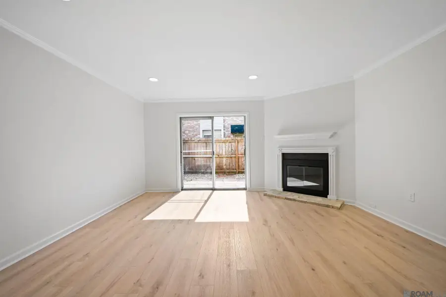 914 W Tony St #11D, Gonzales, LA 70737 - #3