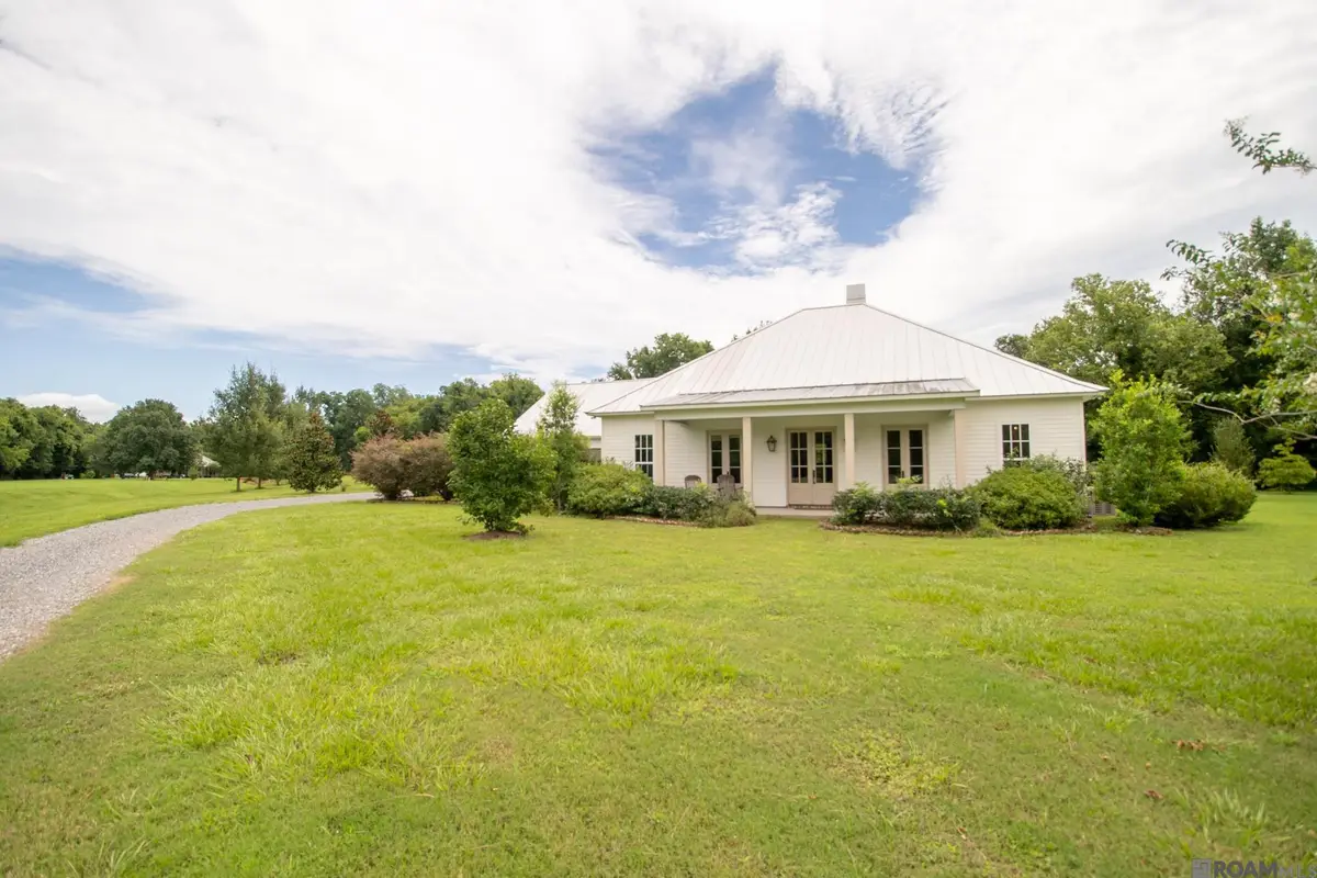 1063 River Road Drive, Sunshine, LA 70780 - #1