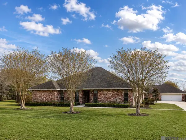 727 Brantford Dr, Port Allen, LA 70767