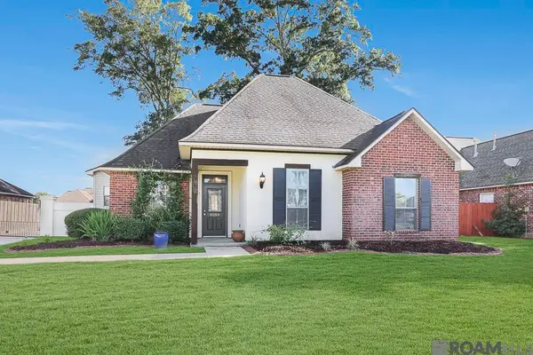 9089 Willow Point Dr, Denham Springs, LA 70726