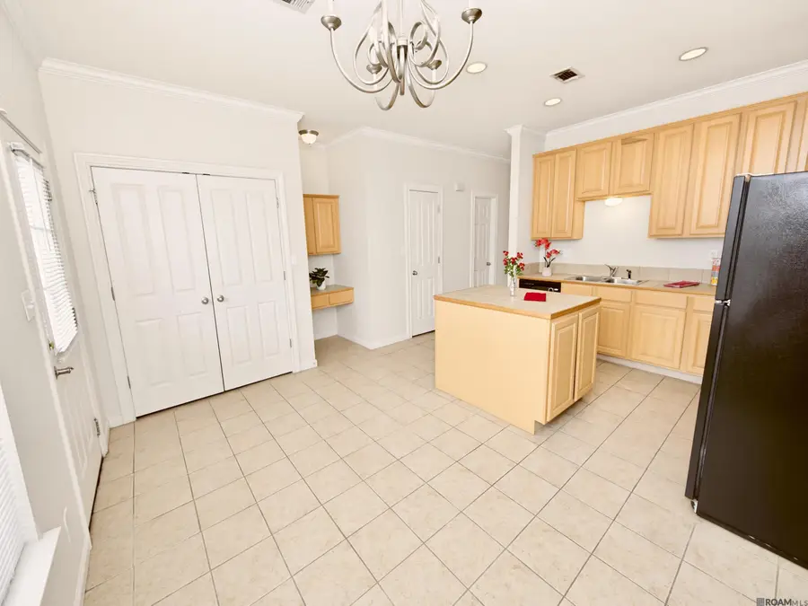 4000 Lake Beau Pre #14, Baton Rouge, LA 70820 - #3