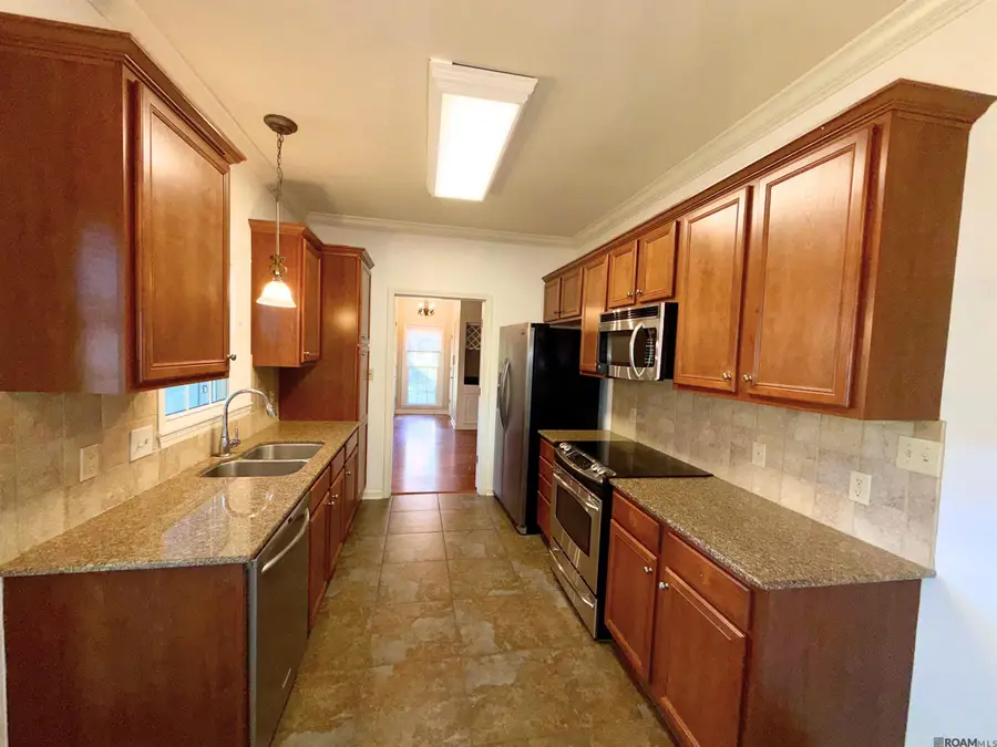 7854 Jefferson Place Blvd #11-B, Baton Rouge, LA 70809 - #2