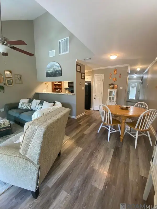 15720 Riverdale Ave East, Baton Rouge, LA 70816