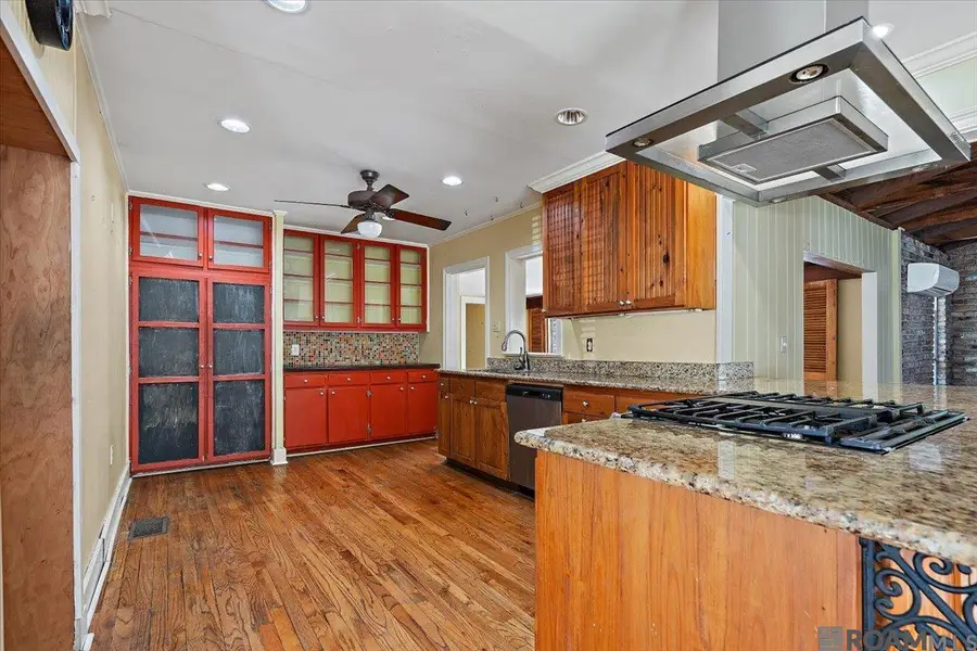 765 Longwood Dr, Baton Rouge, LA 70806 - #2