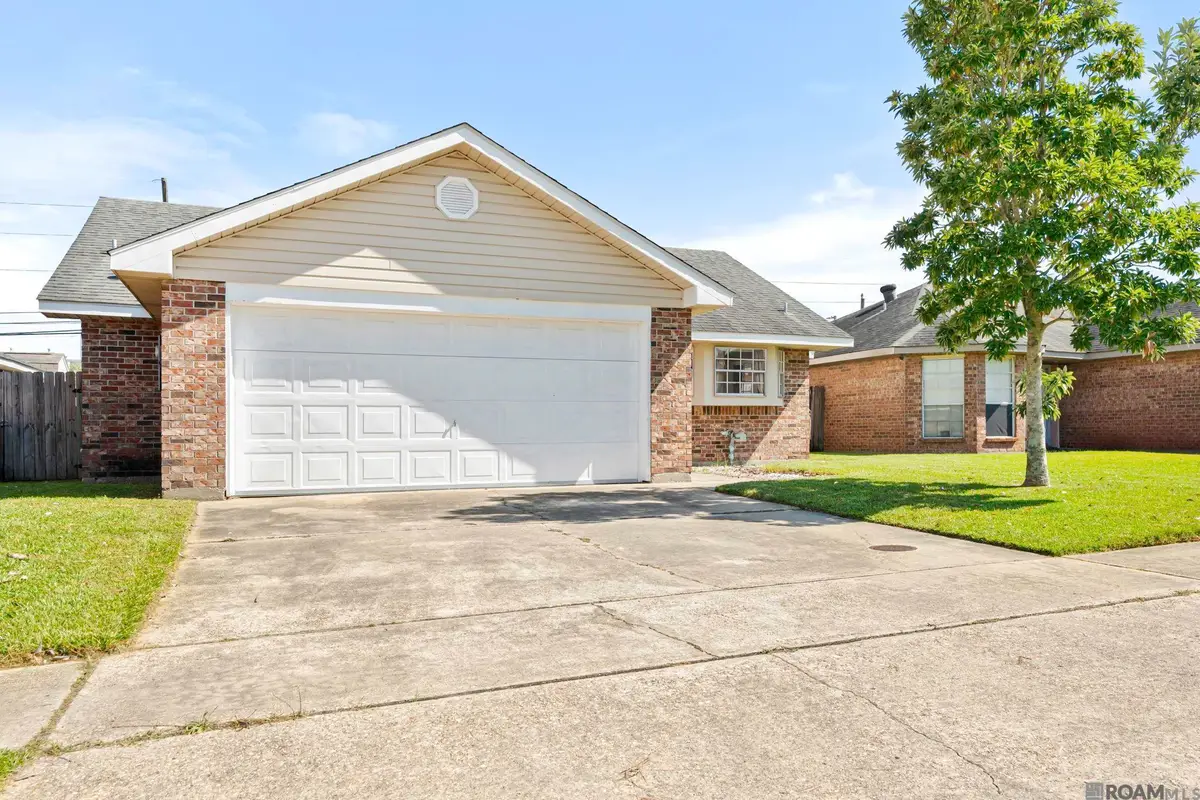 2414 N Sugar Ridge Rd, Laplace, LA 70068 - #1