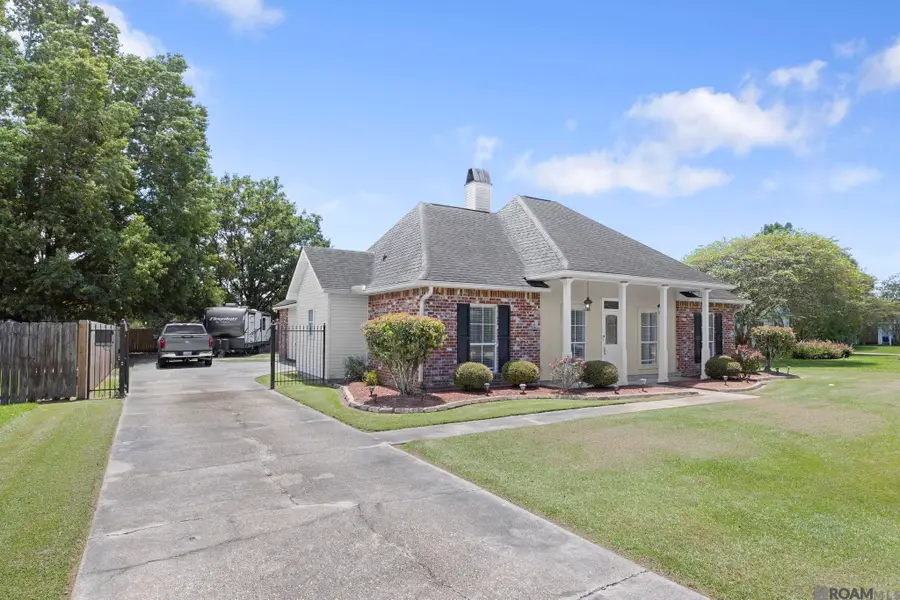 10288 Carter Hills Ave, Denham Springs, LA 70726 - #2