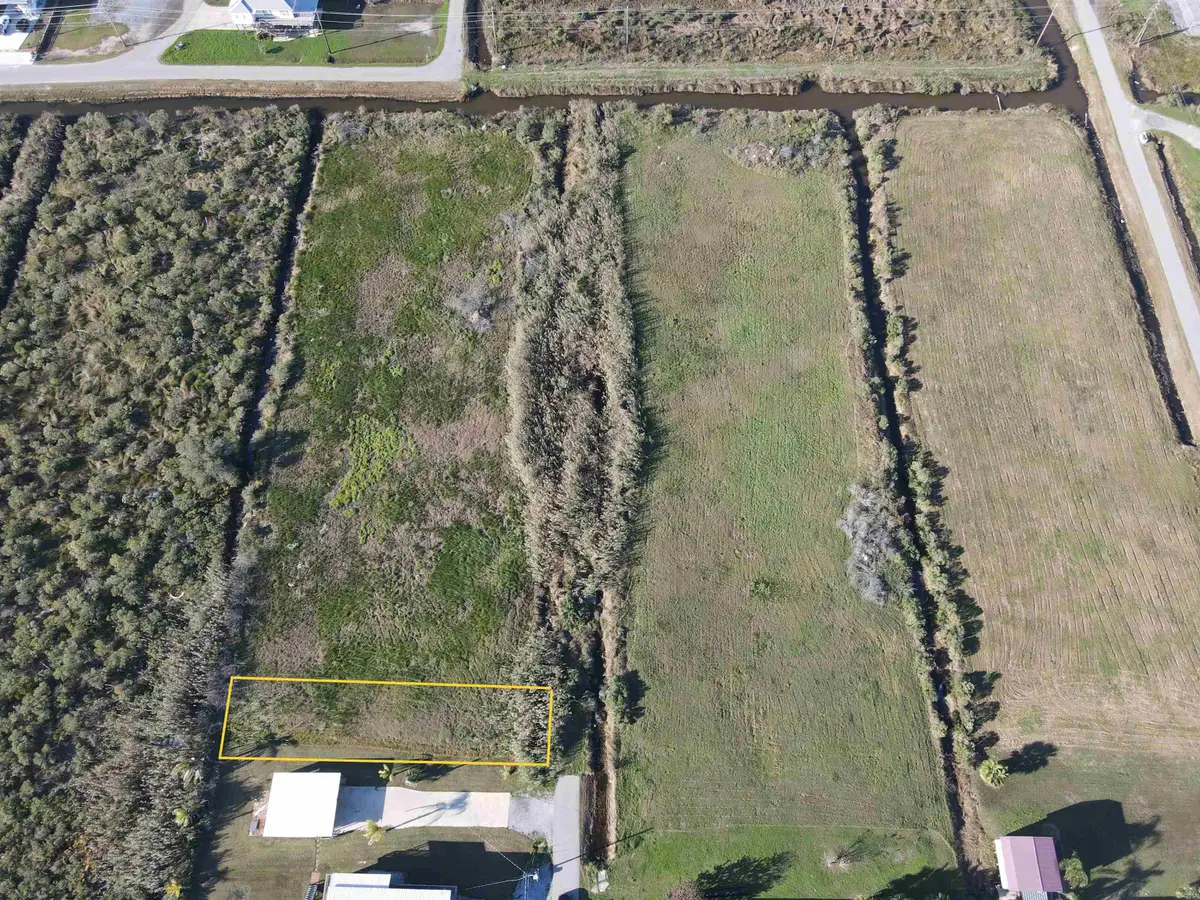 209 Cedar Ln, Grand Isle, LA 70358 - #1