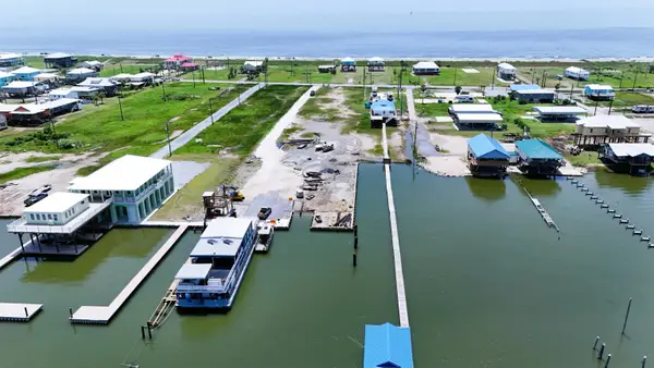 1979 Highway 1, Grand Isle, LA 70358