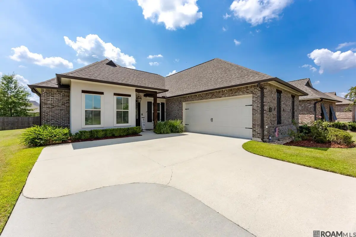 3731 Cruden Bay Dr, Zachary, LA 70791 - #1