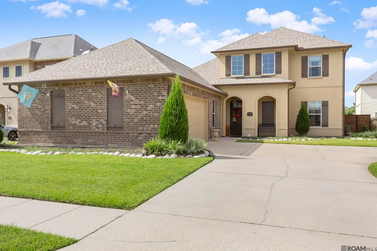 15447 Mistybrook Dr, Baton Rouge, LA 70816 - #1