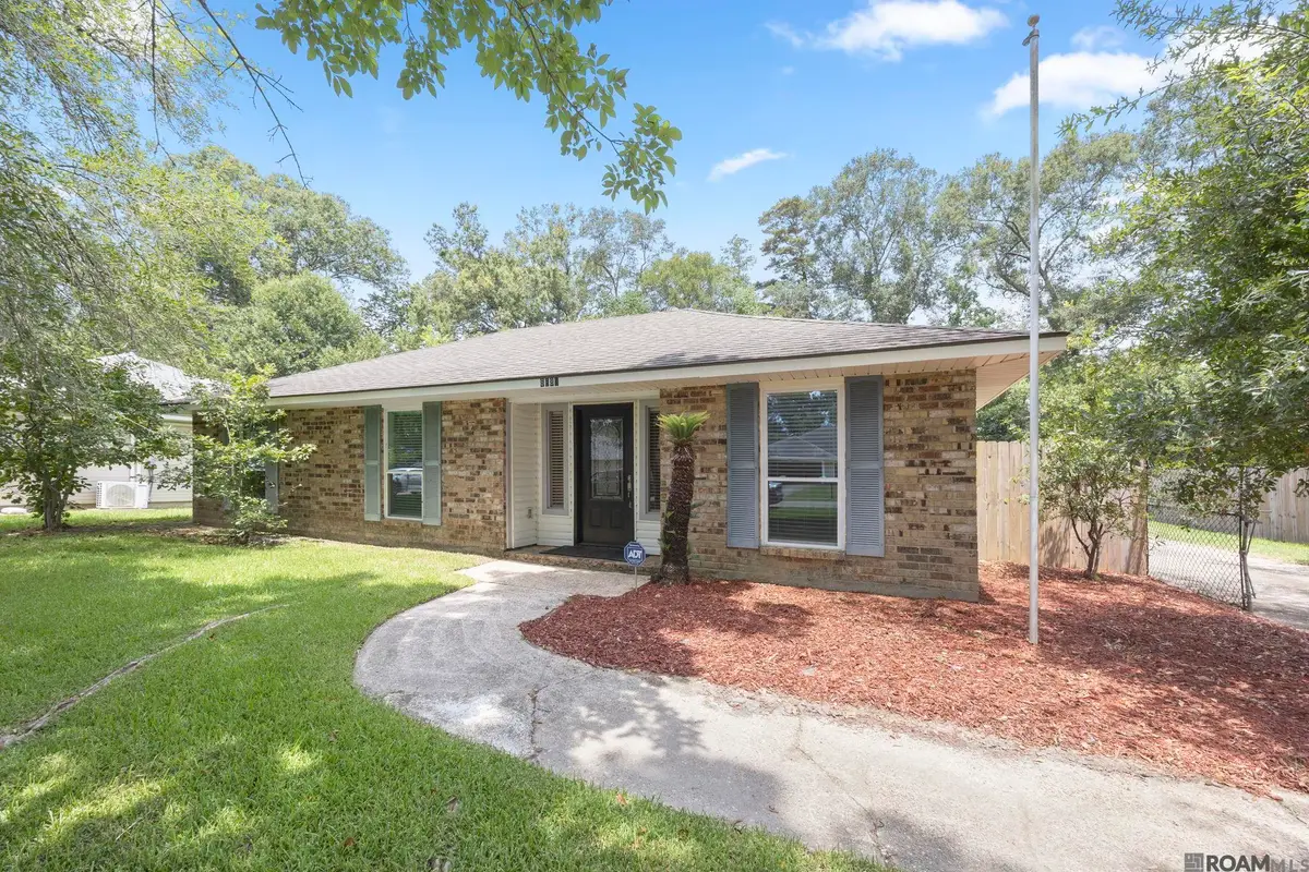 8885 Timber Dr, Denham Springs, LA 70726 - #1