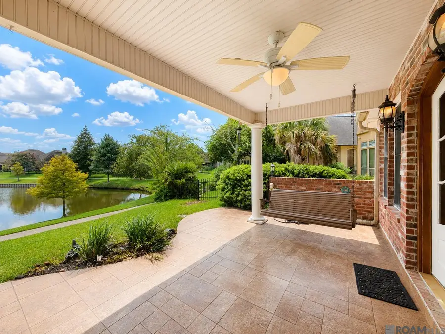 10715 Shoreline Dr, Baton Rouge, LA 70809 - #2