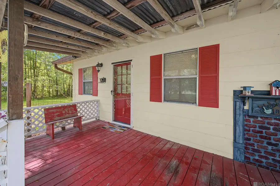 10466 Hughes Rd, Denham Springs, LA 70706 - #3
